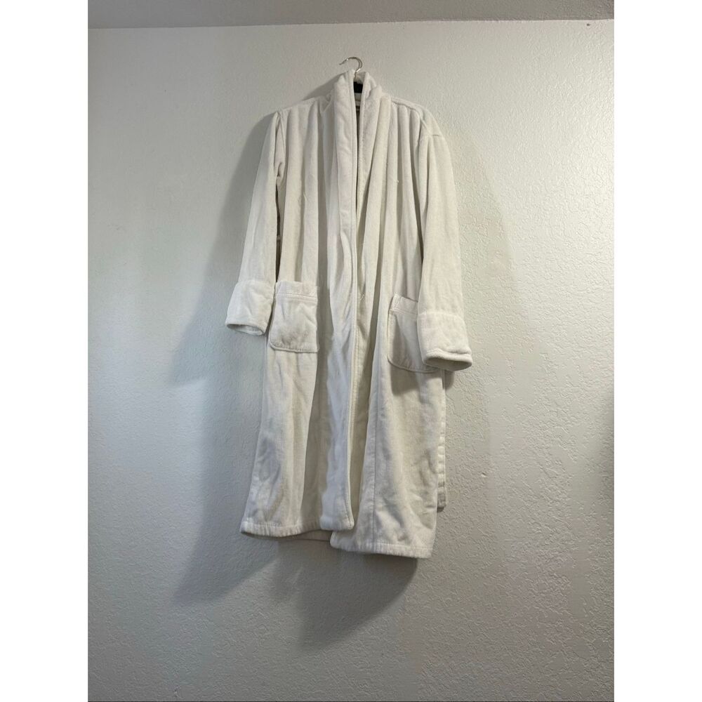 Pottery Barn Robe Womens Medium White Plush Cozy Bath Lounging Relaxation